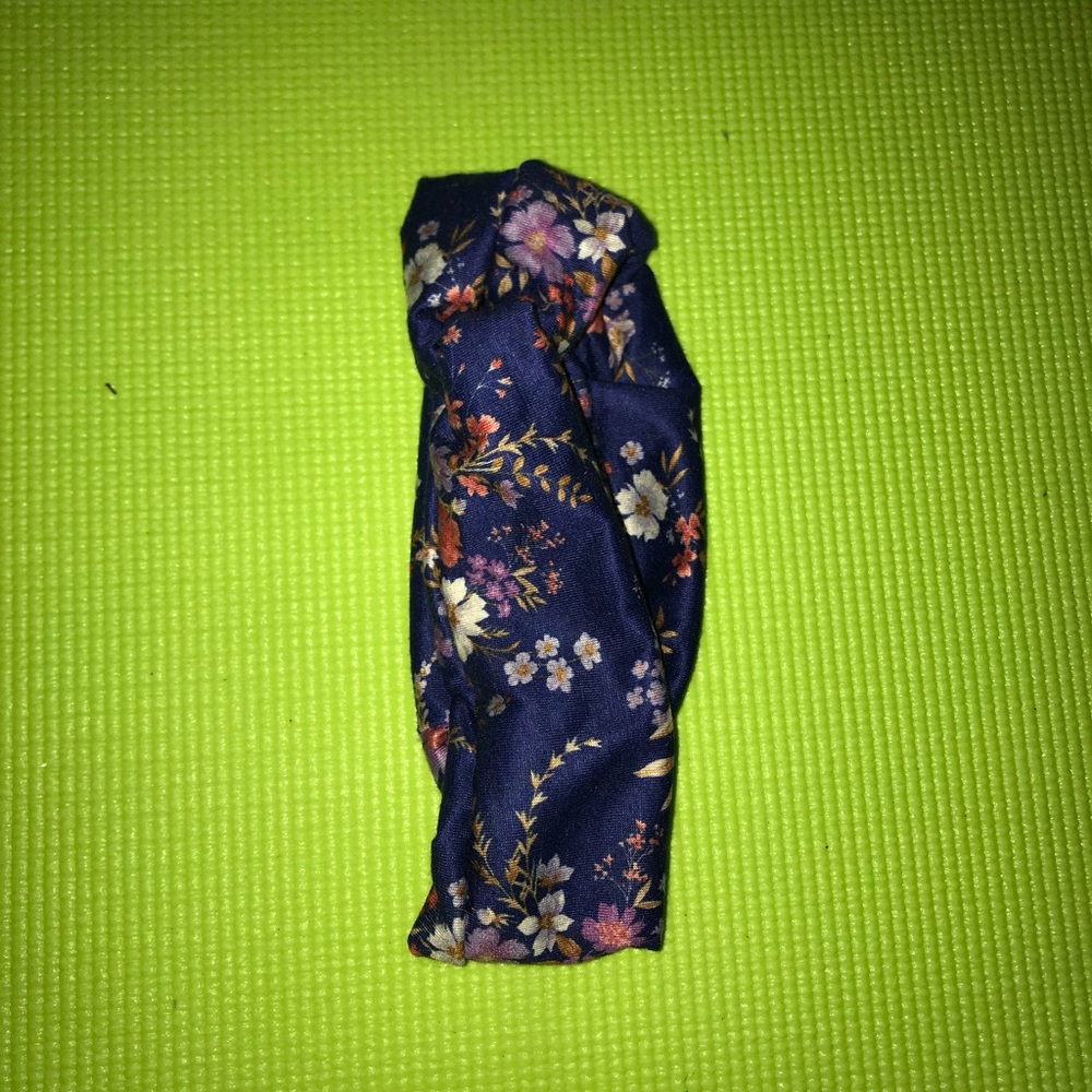 NEVER WORN American Eagle headband!!!
